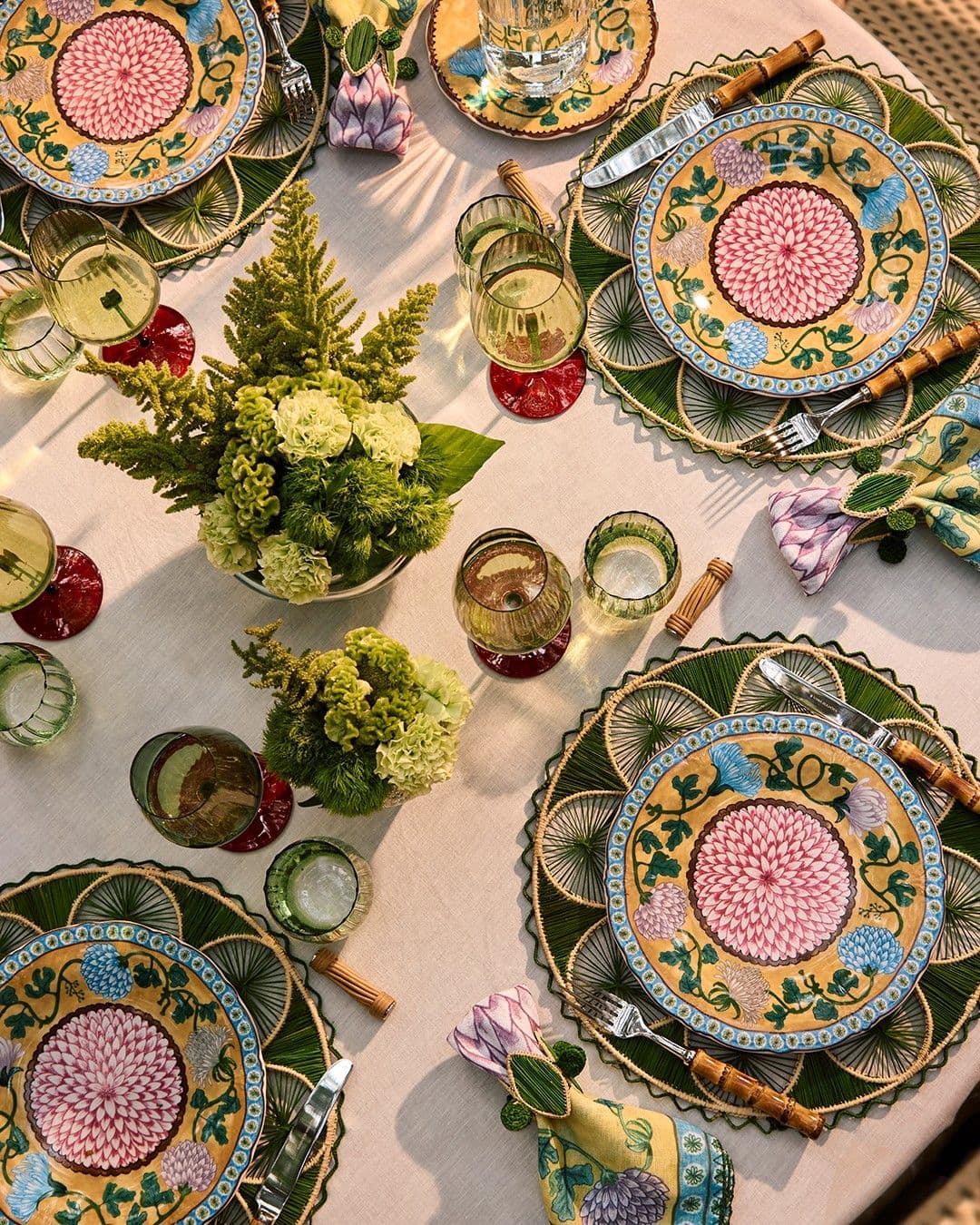 FESTIVE TABLESCAPING, REDEFINED