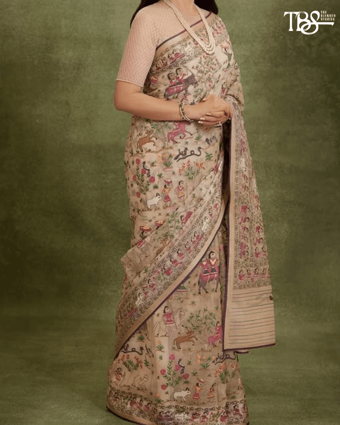 Jamdani - Patterns seemingly floating across fabric, created thread by thread.