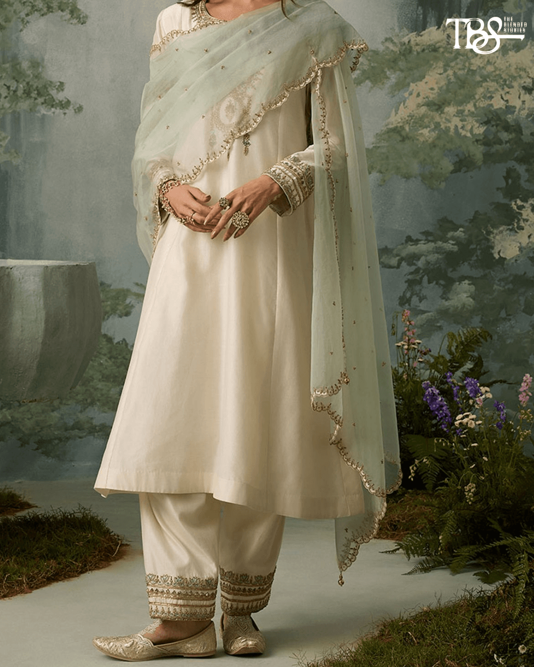 Chanderi - Light, sheer and quietly intricate, with centuries of craft behind it.
