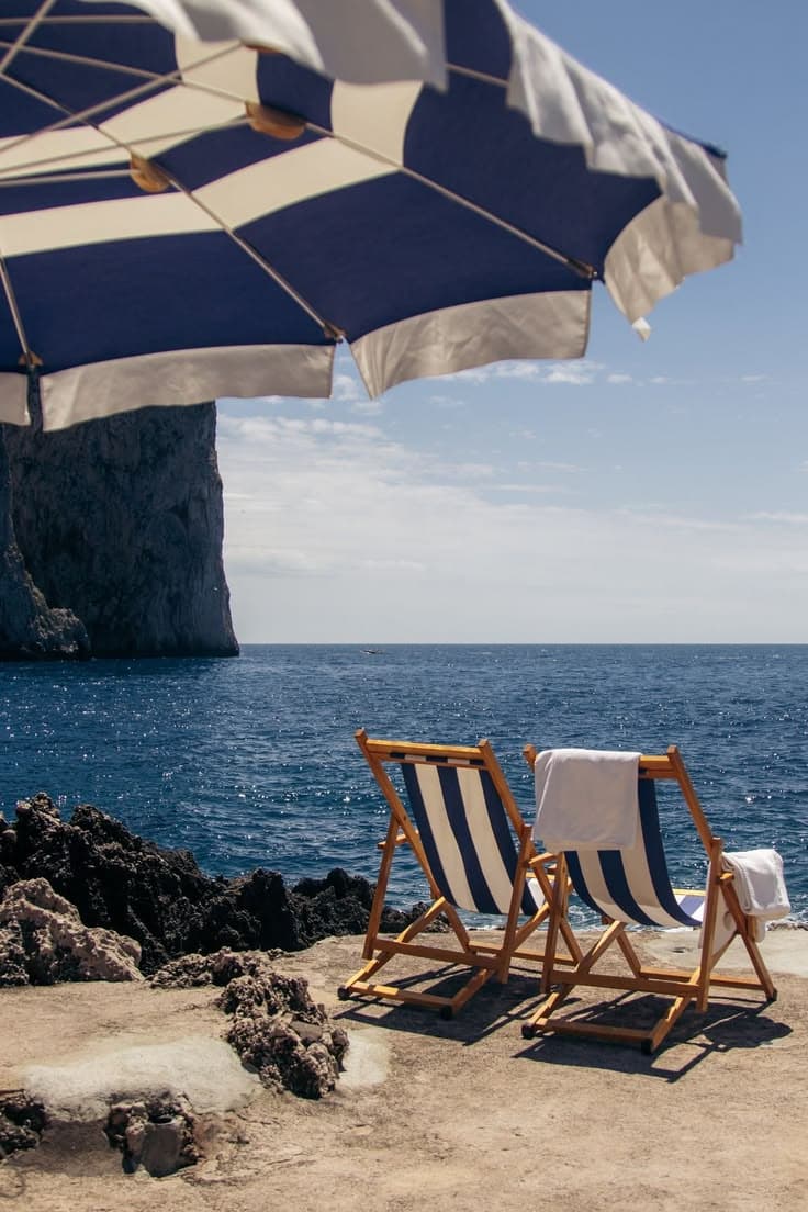 Luxury’s Newest Runway 
Is The Beach Club