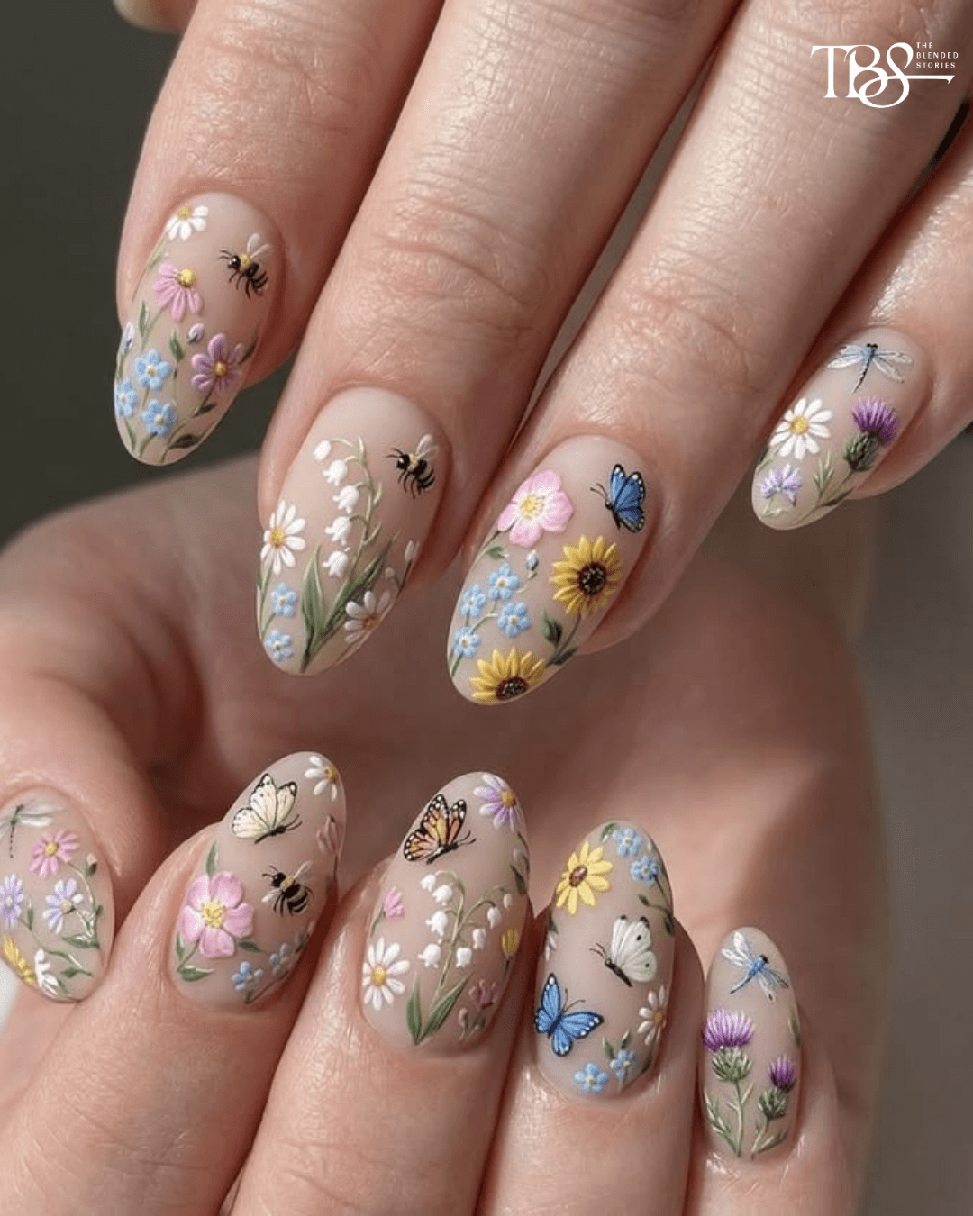 NATURE MOTIFS - A very small garden party. Delicate florals, leaves, vines and shell-inspired details are replacing more obvious motifs.