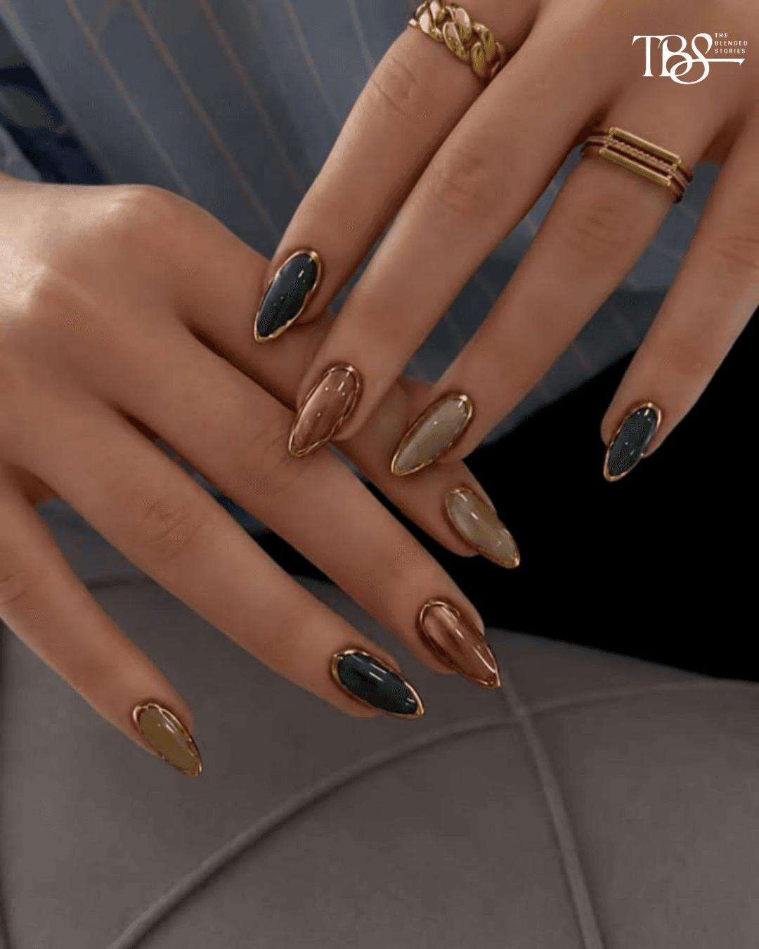CHROME DETAILS - A little shine goes further. Instead of a full metallic manicure, chrome is appearing as fine lines, tips and sculptural accents.